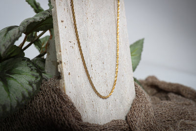 Aisha - Halskette - Edler aus Gold - 100% wasserfest, langlebig & stilvoll - Exklusiver Schmuck von Parisa.ch
