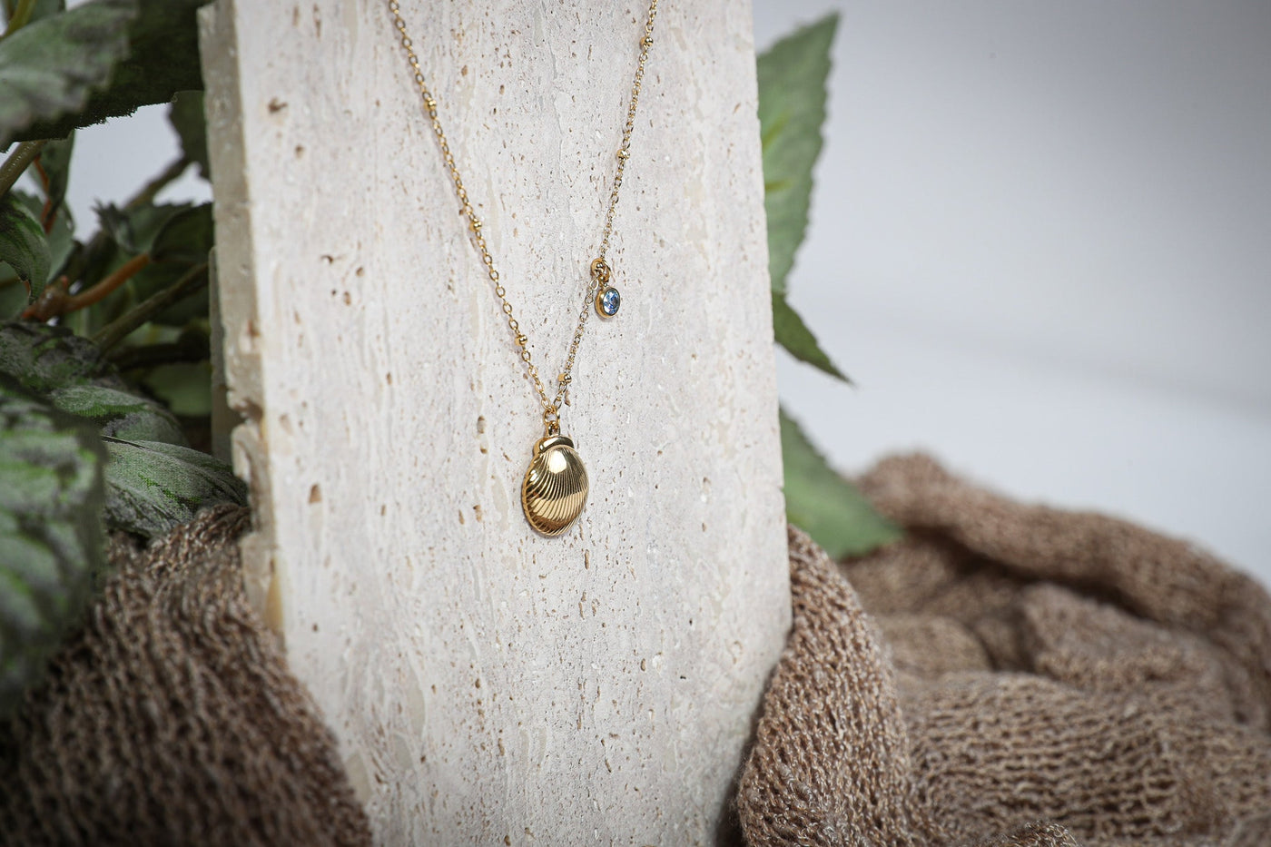 Arielle - Halskette - Edler aus Gold - 100% wasserfest, langlebig & stilvoll - Exklusiver Schmuck von Parisa.ch