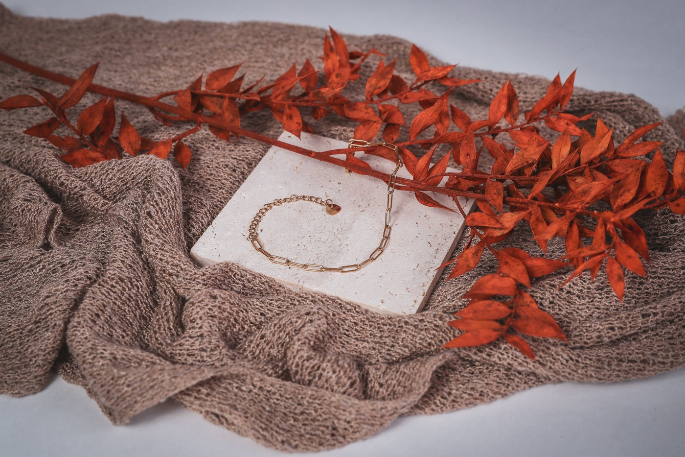 Arlette - Armkette - Edler aus Gold - 100% wasserfest, langlebig & stilvoll - Exklusiver Schmuck von Parisa.ch
