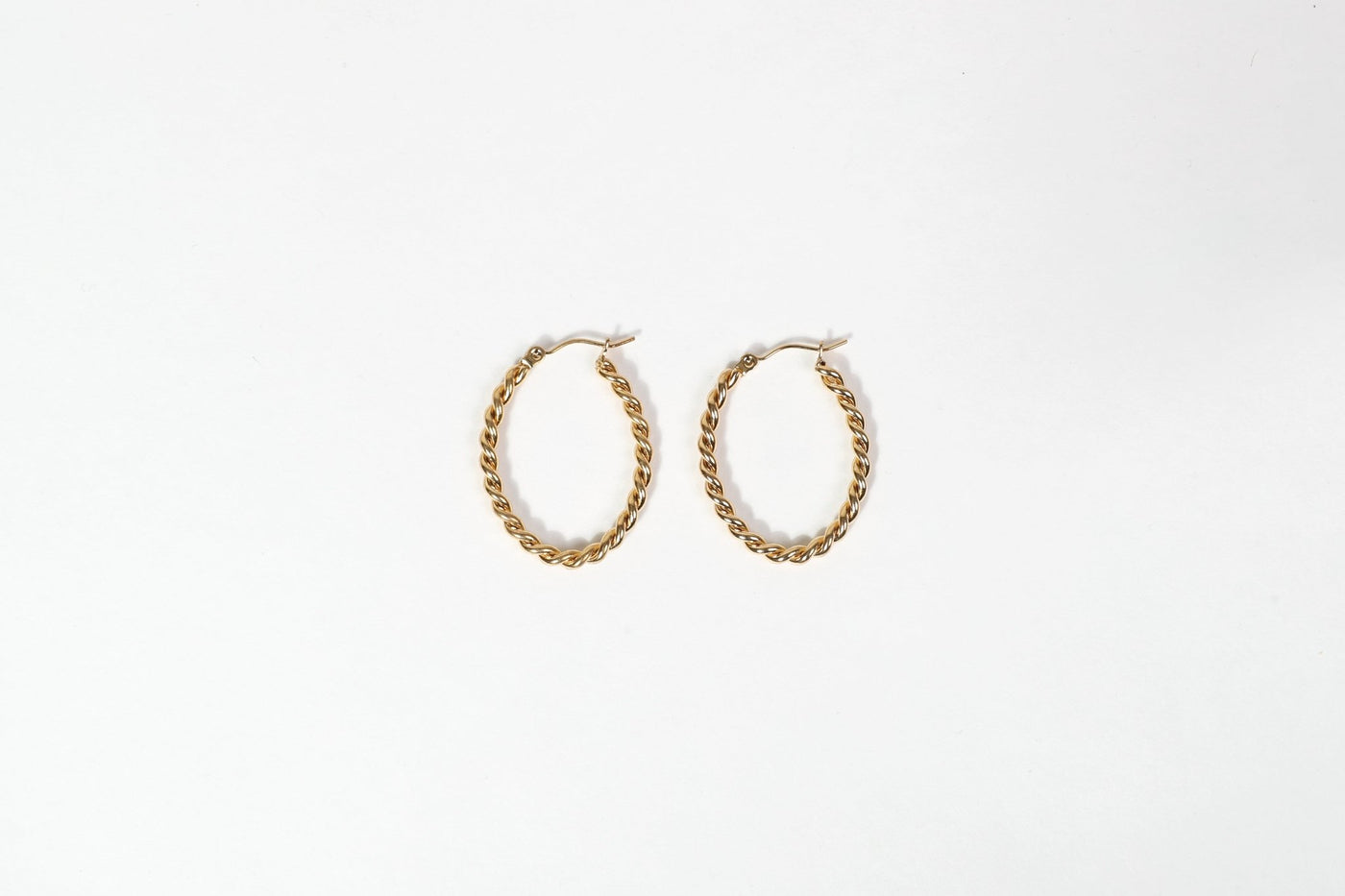 Avina - Ohrringe - Edler aus Pair ( 2 Single Piece ) - 100% wasserfest, langlebig & stilvoll - Exklusiver Schmuck von Parisa.ch