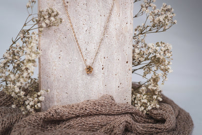 Belle - Halskette - Edler aus Gold - 100% wasserfest, langlebig & stilvoll - Exklusiver Schmuck von Parisa.ch