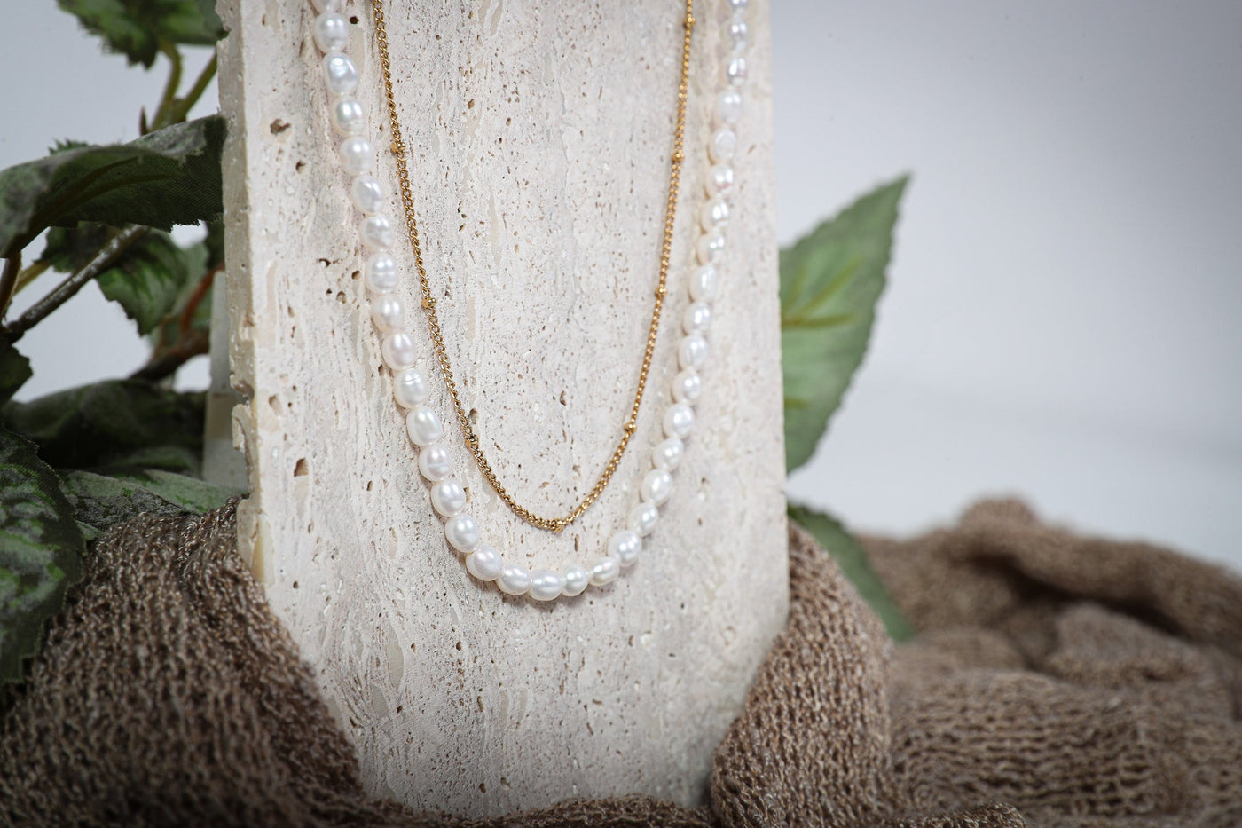 Coralia - Halskette - Edler aus Gold - 100% wasserfest, langlebig & stilvoll - Exklusiver Schmuck von Parisa.ch