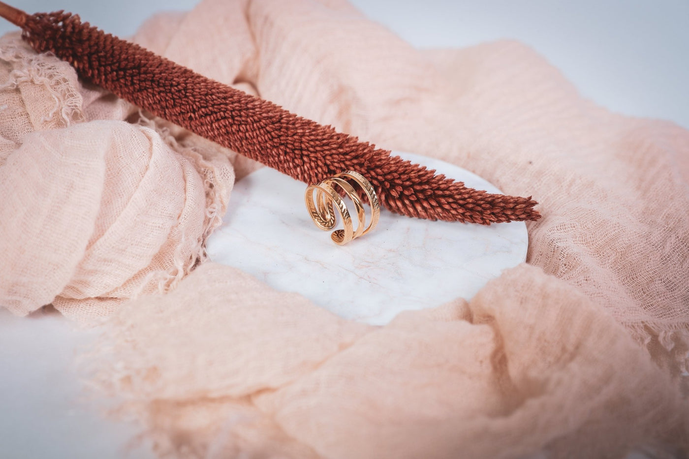 Genevieve - Ring - Edler aus Gold - 100% wasserfest, langlebig & stilvoll - Exklusiver Schmuck von Parisa.ch