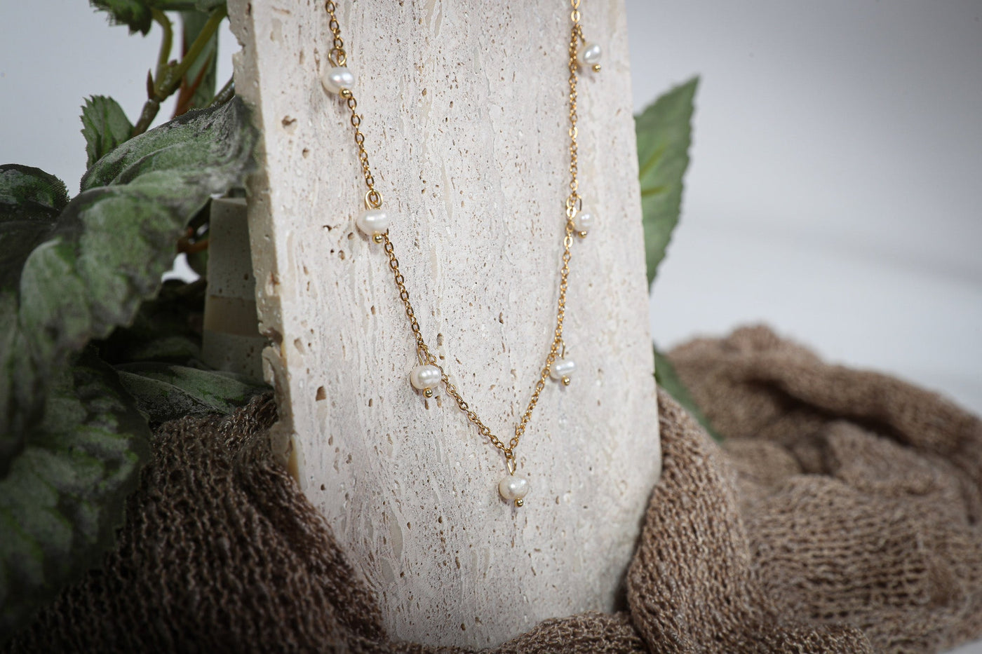 Iliana - Halskette - Edler aus Gold - 100% wasserfest, langlebig & stilvoll - Exklusiver Schmuck von Parisa.ch