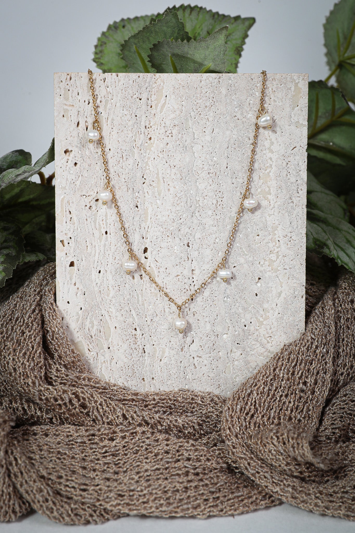 Iliana - Halskette - Edler aus Gold - 100% wasserfest, langlebig & stilvoll - Exklusiver Schmuck von Parisa.ch