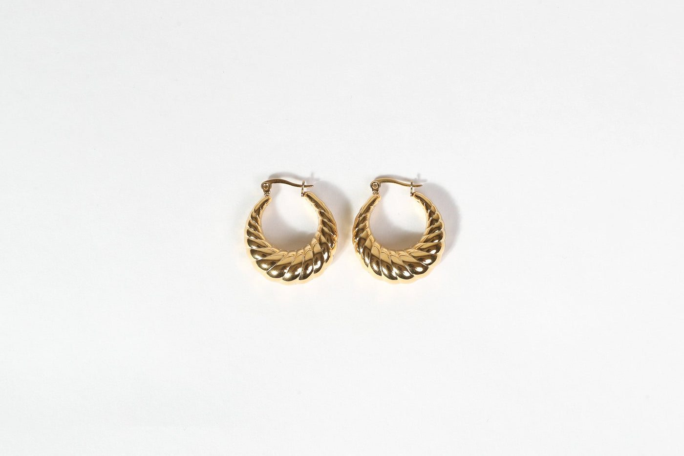 Jasmin - Ohrring - Edler aus 1 Single Piece - 100% wasserfest, langlebig & stilvoll - Exklusiver Schmuck von Parisa.ch