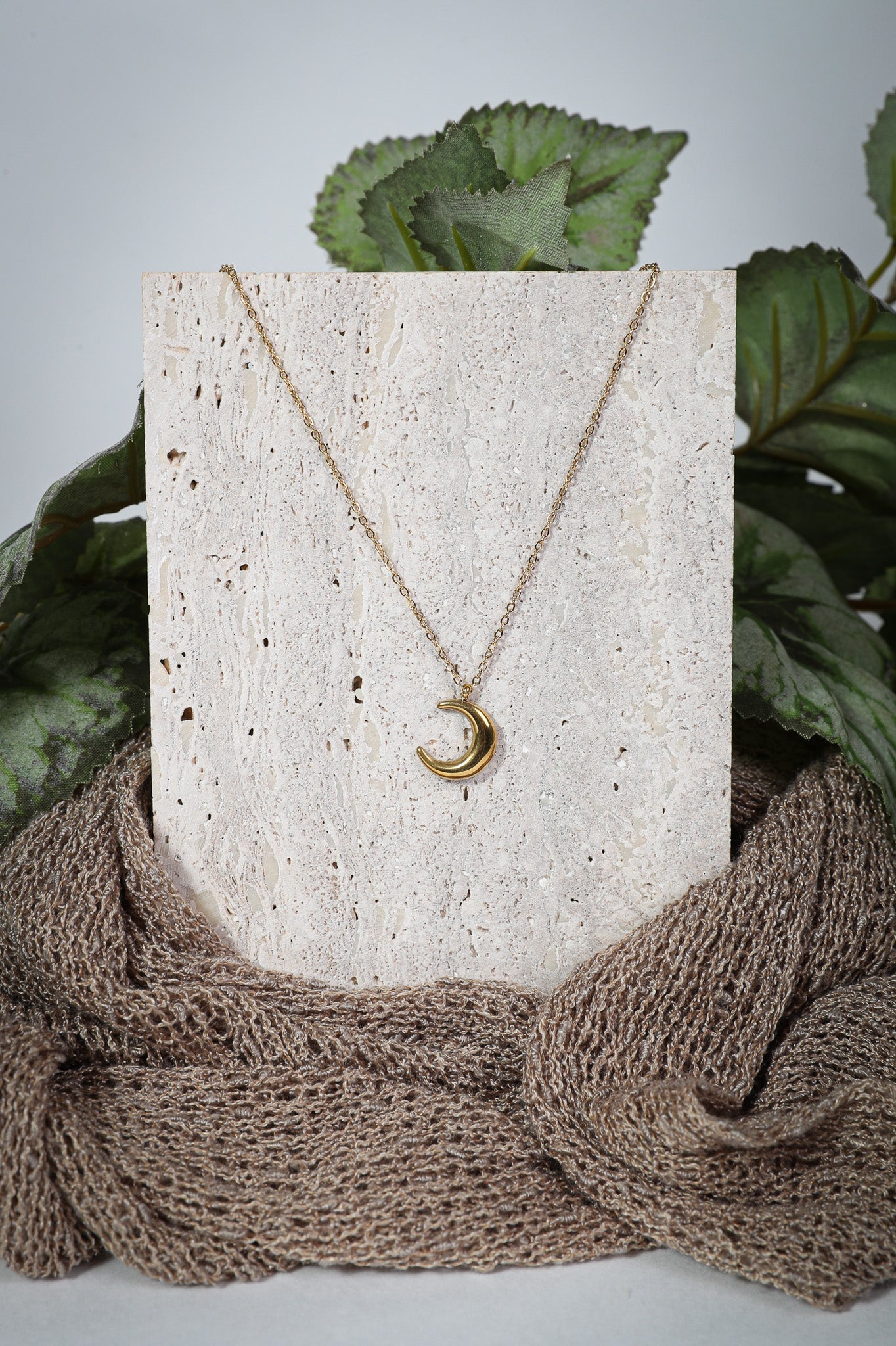Luna - Halskette - Edler aus Gold - 100% wasserfest, langlebig & stilvoll - Exklusiver Schmuck von Parisa.ch
