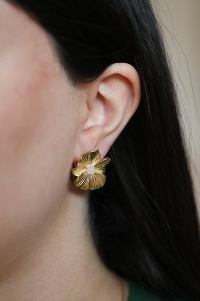 Malina - Ohrstecker - Edler aus Pink Blumenohrstecker - 100% wasserfest, langlebig & stilvoll - Exklusiver Schmuck von Parisa.ch