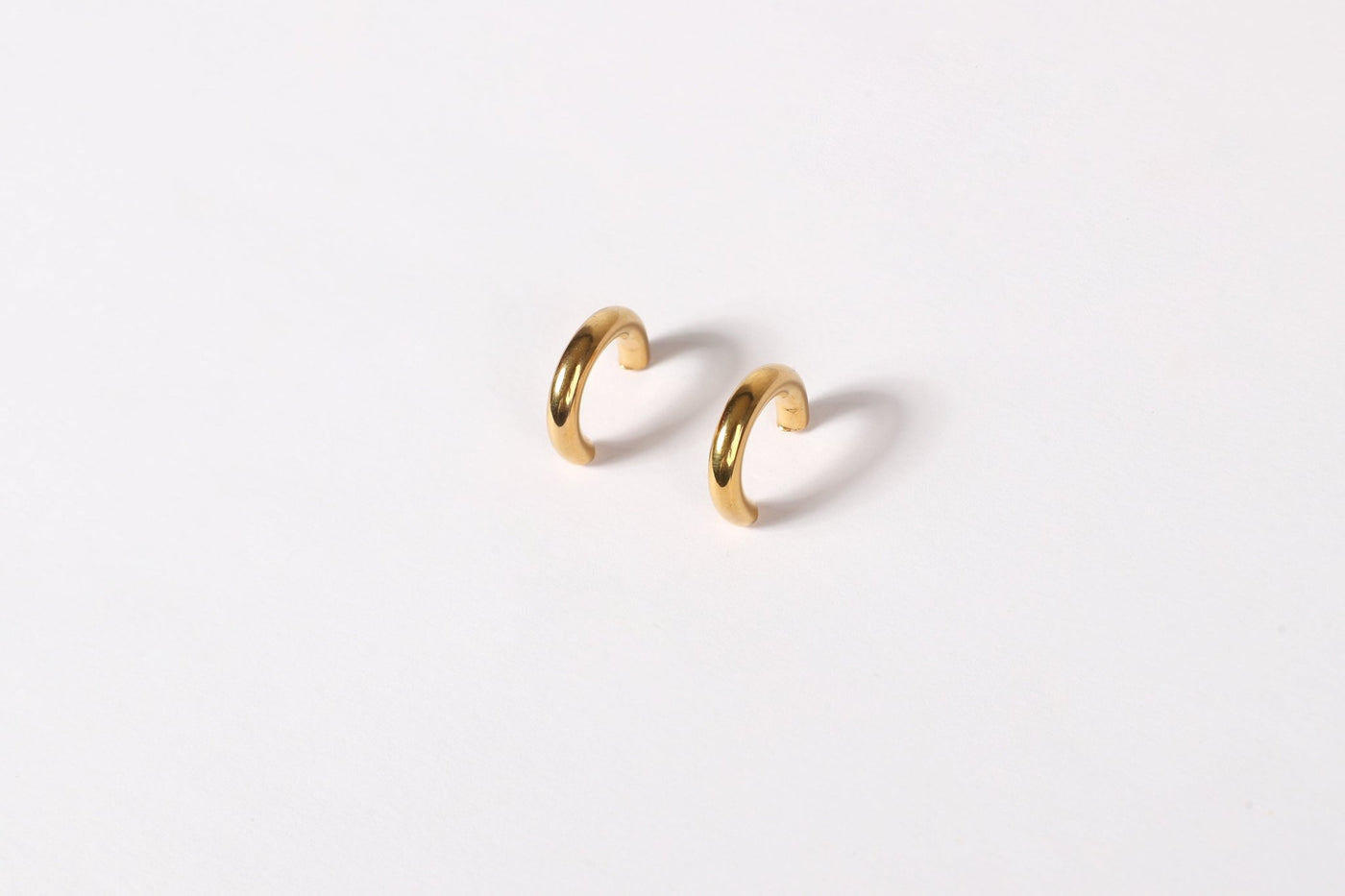 Maya - Ohrringe - Edler aus Pair ( 2 Single Piece ) - 100% wasserfest, langlebig & stilvoll - Exklusiver Schmuck von Parisa.ch