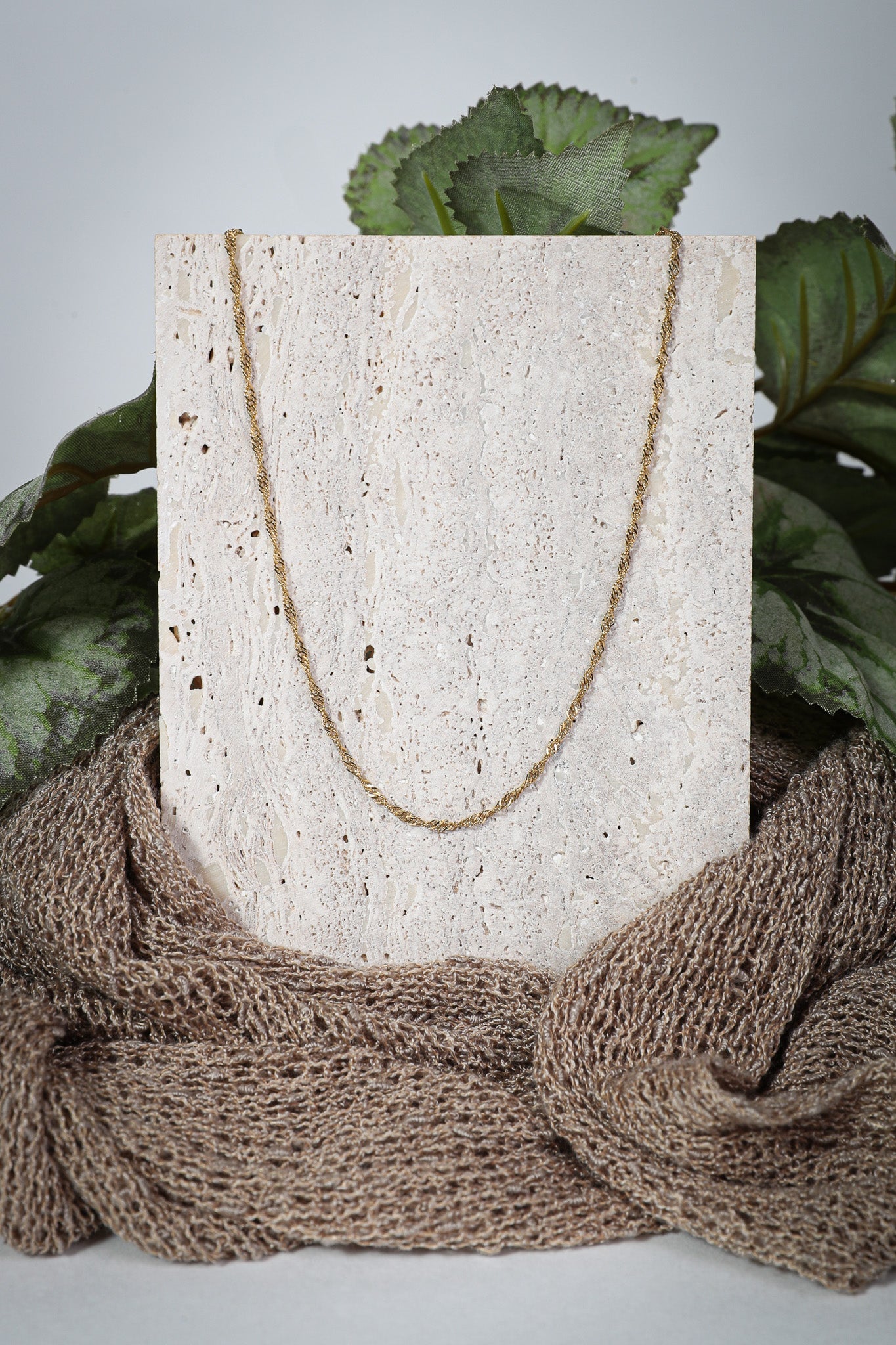 Melina - Halskette - Edler aus Gold - 100% wasserfest, langlebig & stilvoll - Exklusiver Schmuck von Parisa.ch