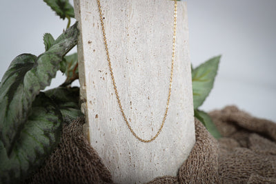 Mina - Halskette - Edler aus Gold - 100% wasserfest, langlebig & stilvoll - Exklusiver Schmuck von Parisa.ch