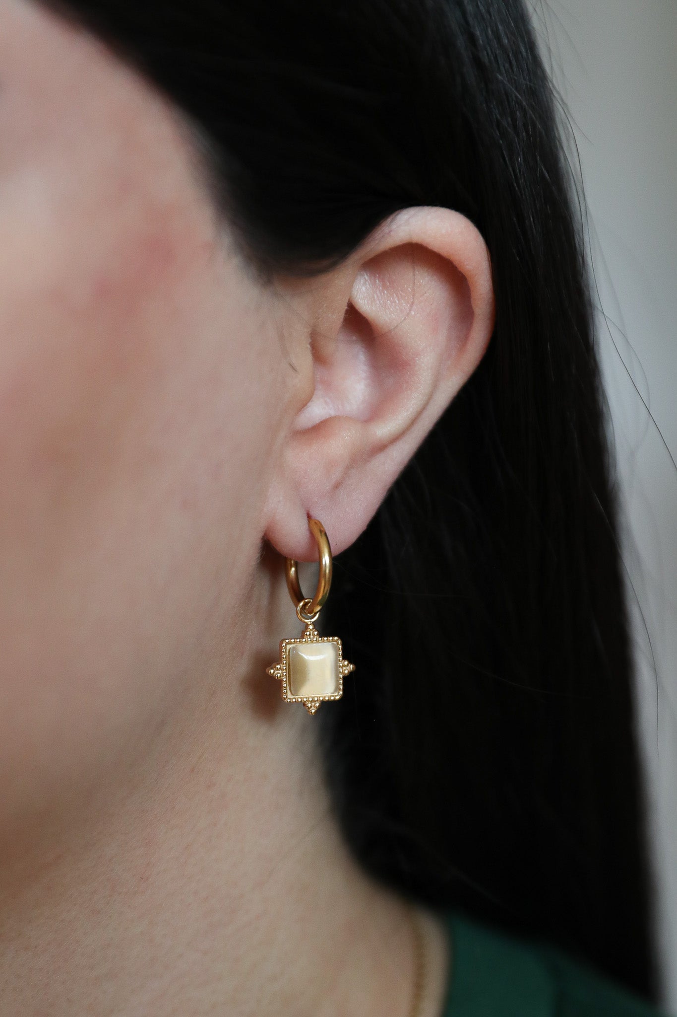 Nalia - Ohrringe - Edler aus 1 Single Piece - 100% wasserfest, langlebig & stilvoll - Exklusiver Schmuck von Parisa.ch