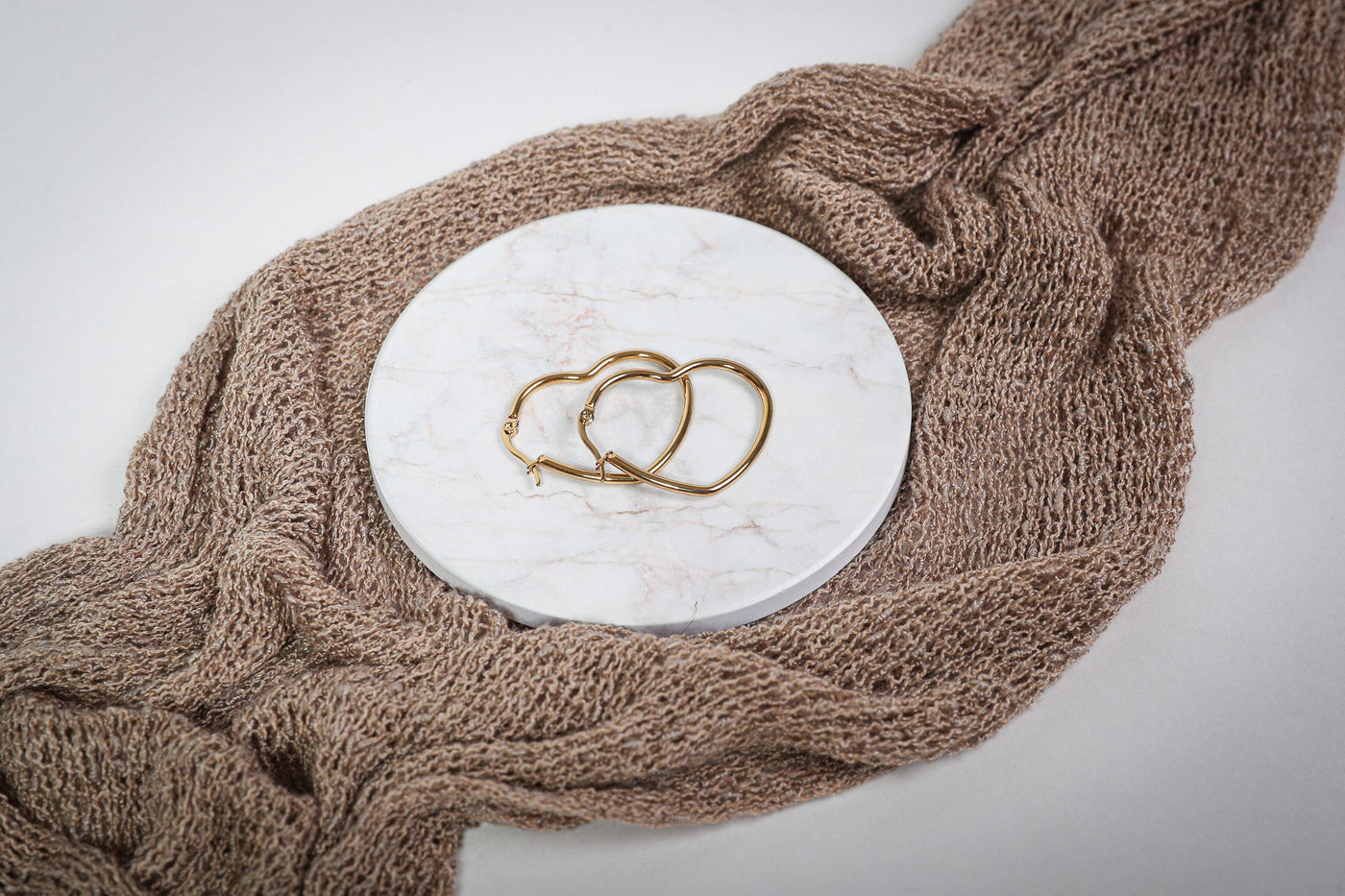 Noemi - Ohrringe - Edler aus 1 Single Piece - 100% wasserfest, langlebig & stilvoll - Exklusiver Schmuck von Parisa.ch