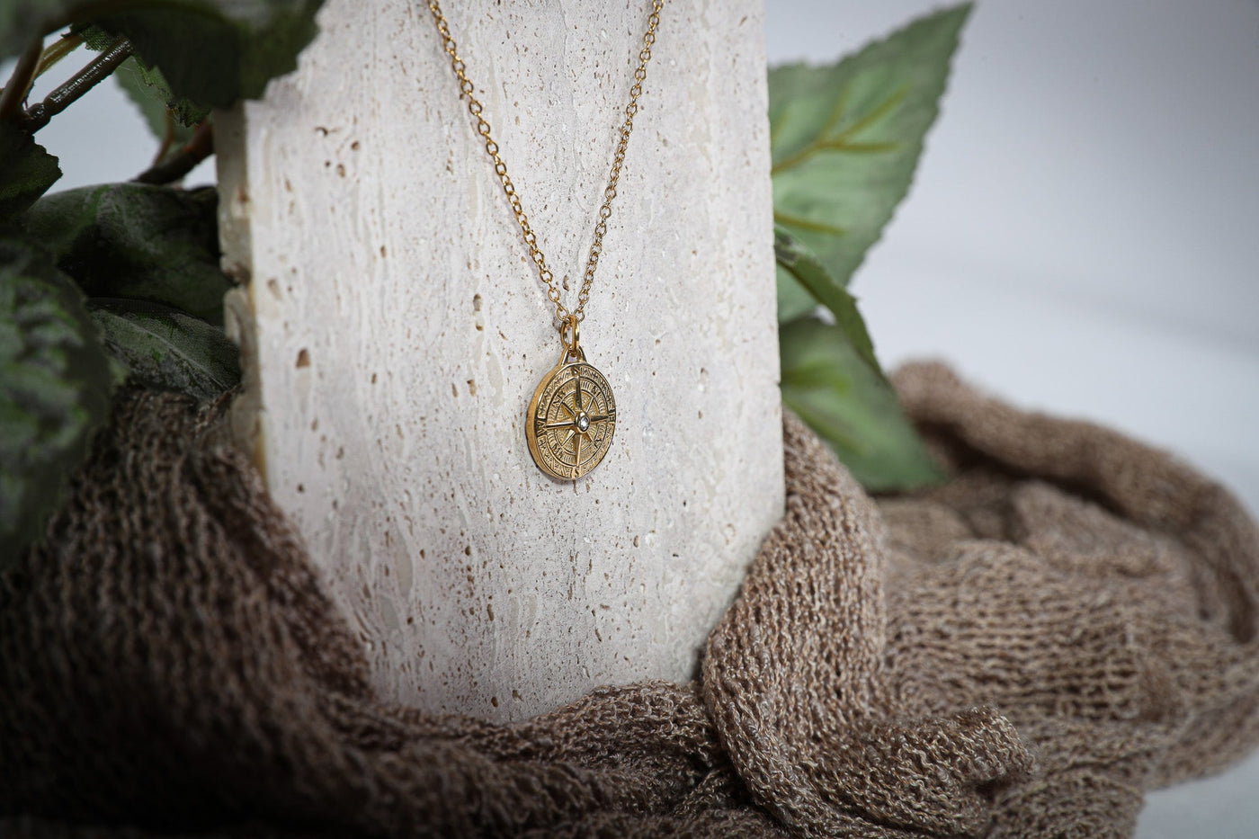 Orielle - Halskette - Edler aus Gold - 100% wasserfest, langlebig & stilvoll - Exklusiver Schmuck von Parisa.ch