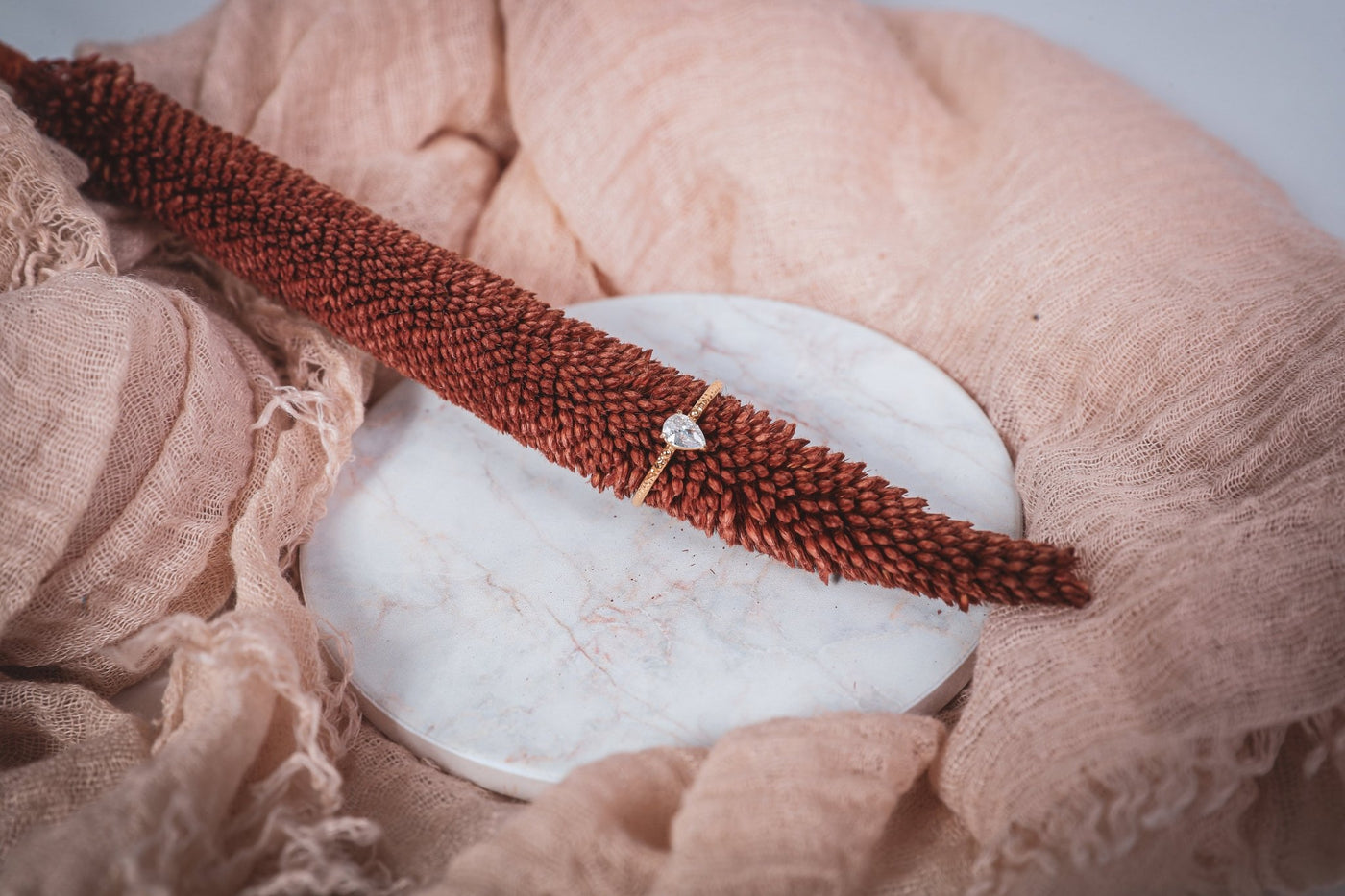 Safiya - Ring - Edler aus Gold - 100% wasserfest, langlebig & stilvoll - Exklusiver Schmuck von Parisa.ch