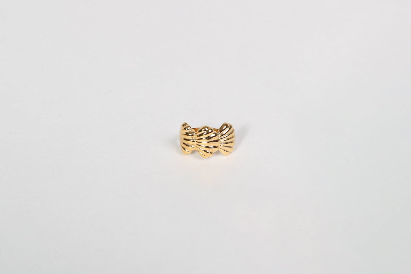 Shelly - Ring - Edler aus Gold - 100% wasserfest, langlebig & stilvoll - Exklusiver Schmuck von Parisa.ch