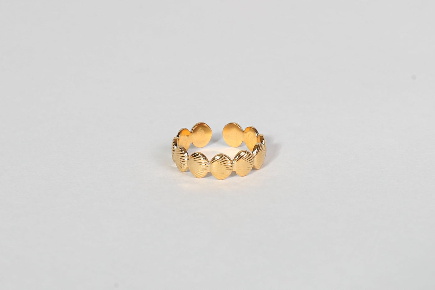Shelly small - Ring - Edler aus Gold - 100% wasserfest, langlebig & stilvoll - Exklusiver Schmuck von Parisa.ch
