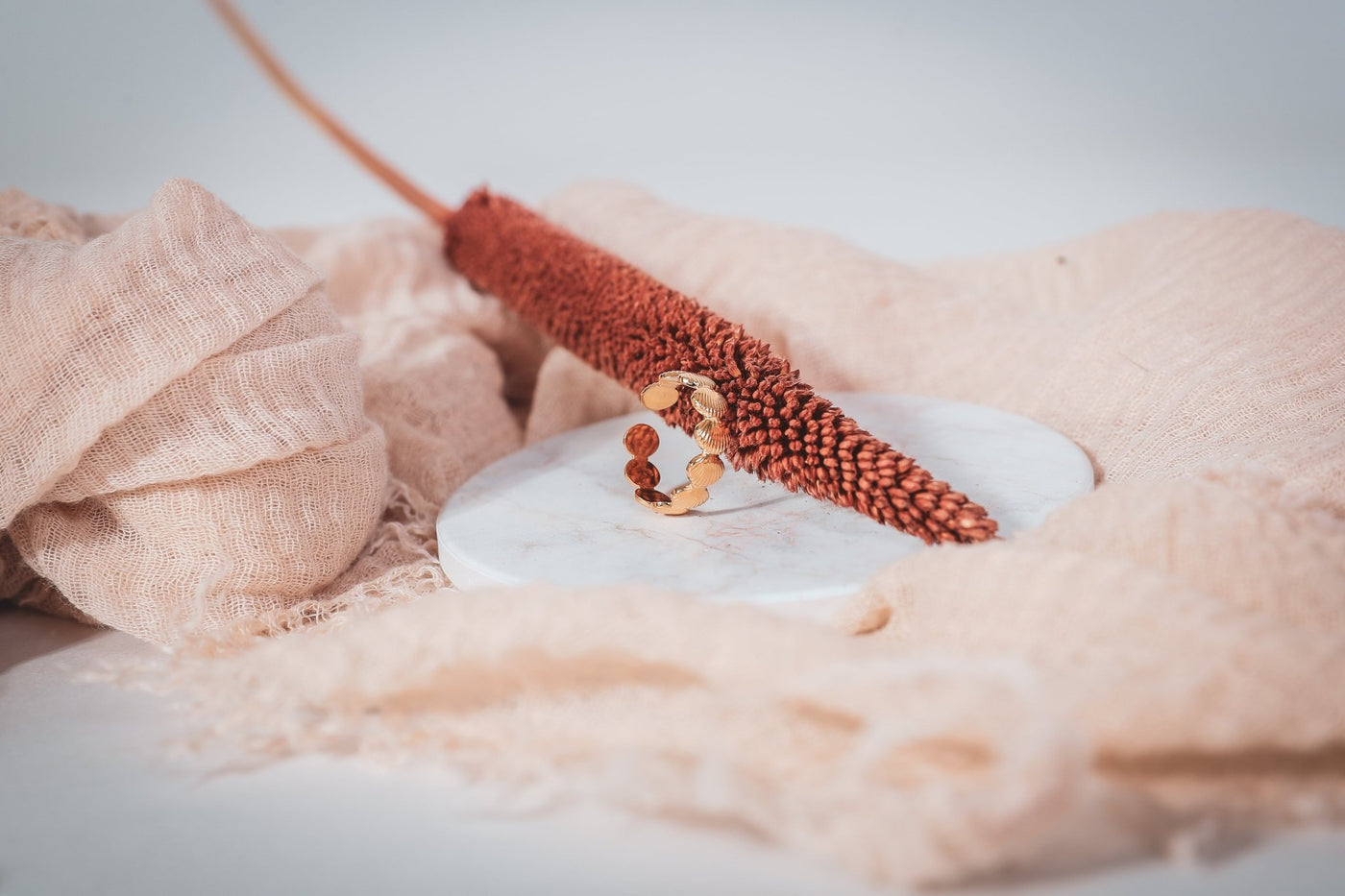 Shelly small - Ring - Edler aus Gold - 100% wasserfest, langlebig & stilvoll - Exklusiver Schmuck von Parisa.ch