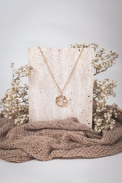 Yunna - Halskette - Edler aus Gold - 100% wasserfest, langlebig & stilvoll - Exklusiver Schmuck von Parisa.ch